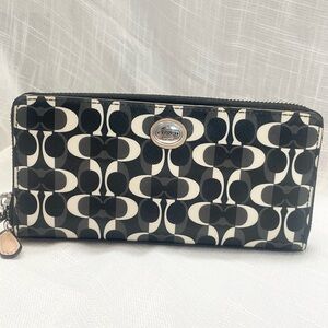 Coach Monochrome Signature Wallet